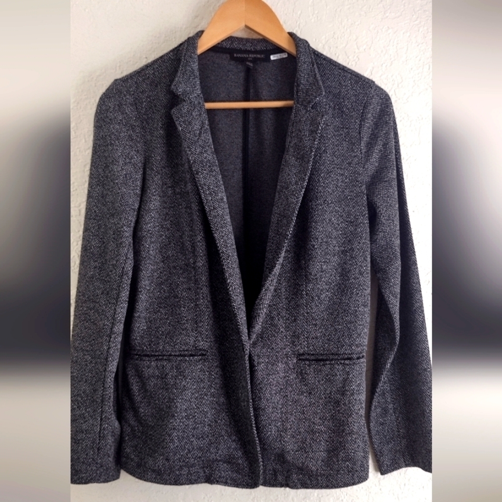 Banana Republic Classic Knit Herringbone Inverted Collar Blazer - Picture 3 of 11